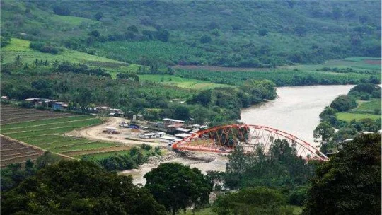  Construction du pont sur la rivière chinchipe dans le village de Puerto Chinchipe, district de San José - San Ignacio - Cajamarca
													
								   </a>